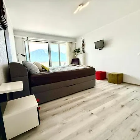 Spacious Amazing View 35 Montreux