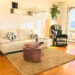 شقة Spacious Amazing View 35 مونترو